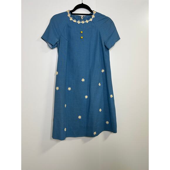 Vintage 60s Blue Daisy Mini Dress Mod Cottagecore Floral Embroidery - Picture 1 of 13